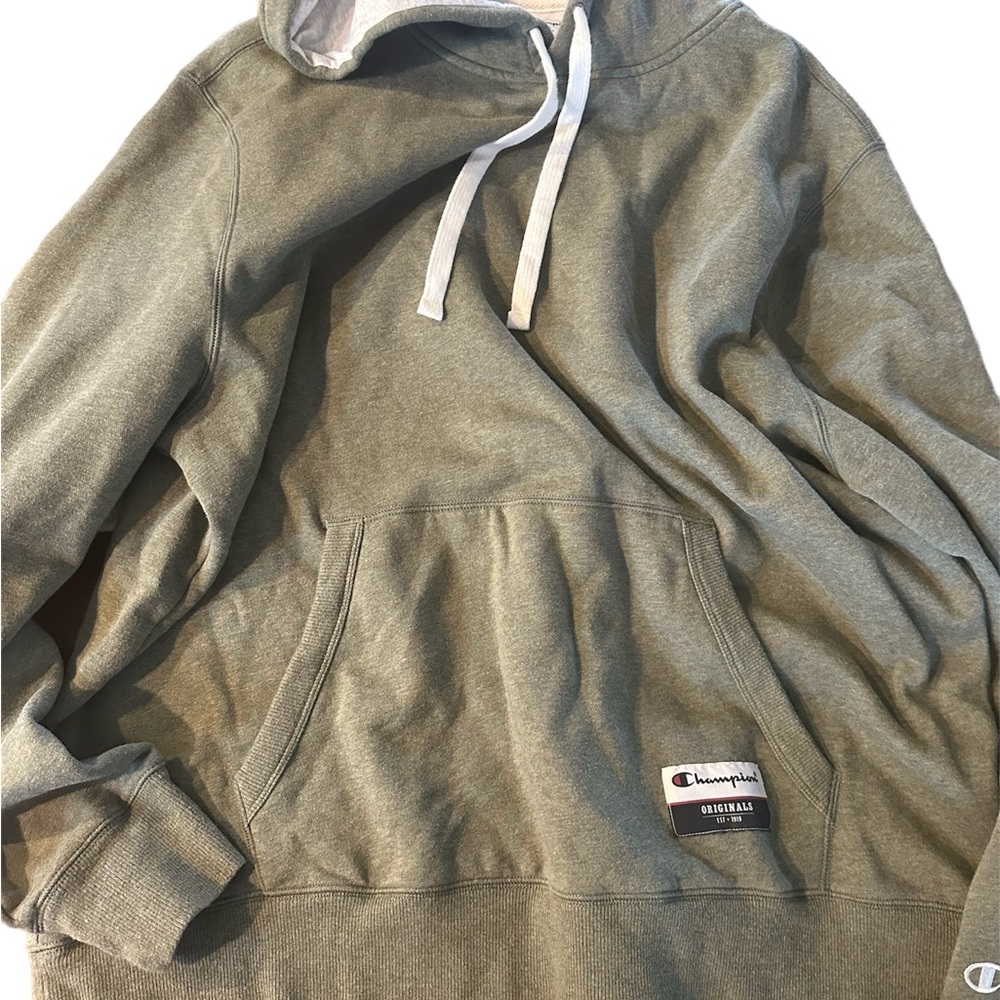 Men’s, XL Champion lightweight hooded sweatshirt